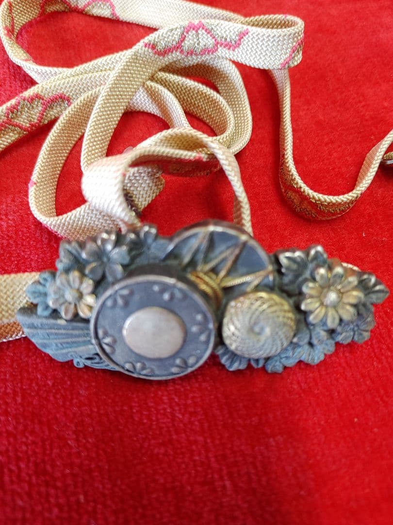 金工彫金　帯留　紐付
