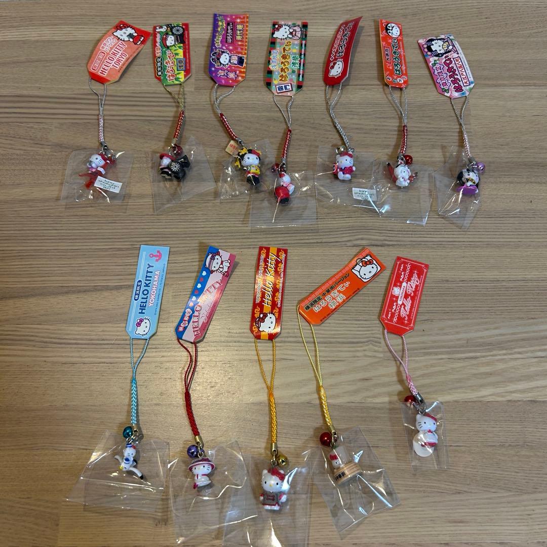 ご当地キティ　根付けストラップ138個+おまけ