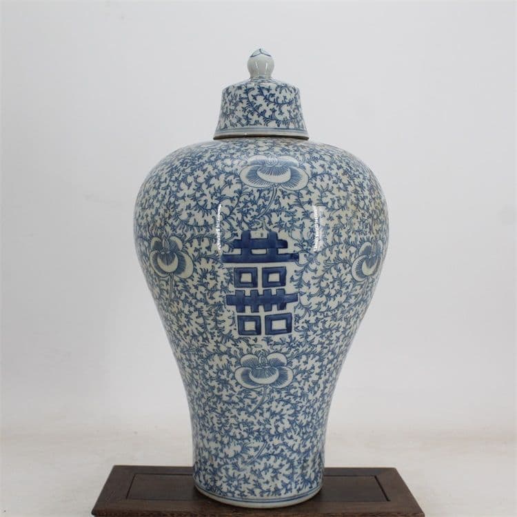 中国美術 鯖牡丹纏枝双喜梅瓶 景徳鎮 工芸品 置物