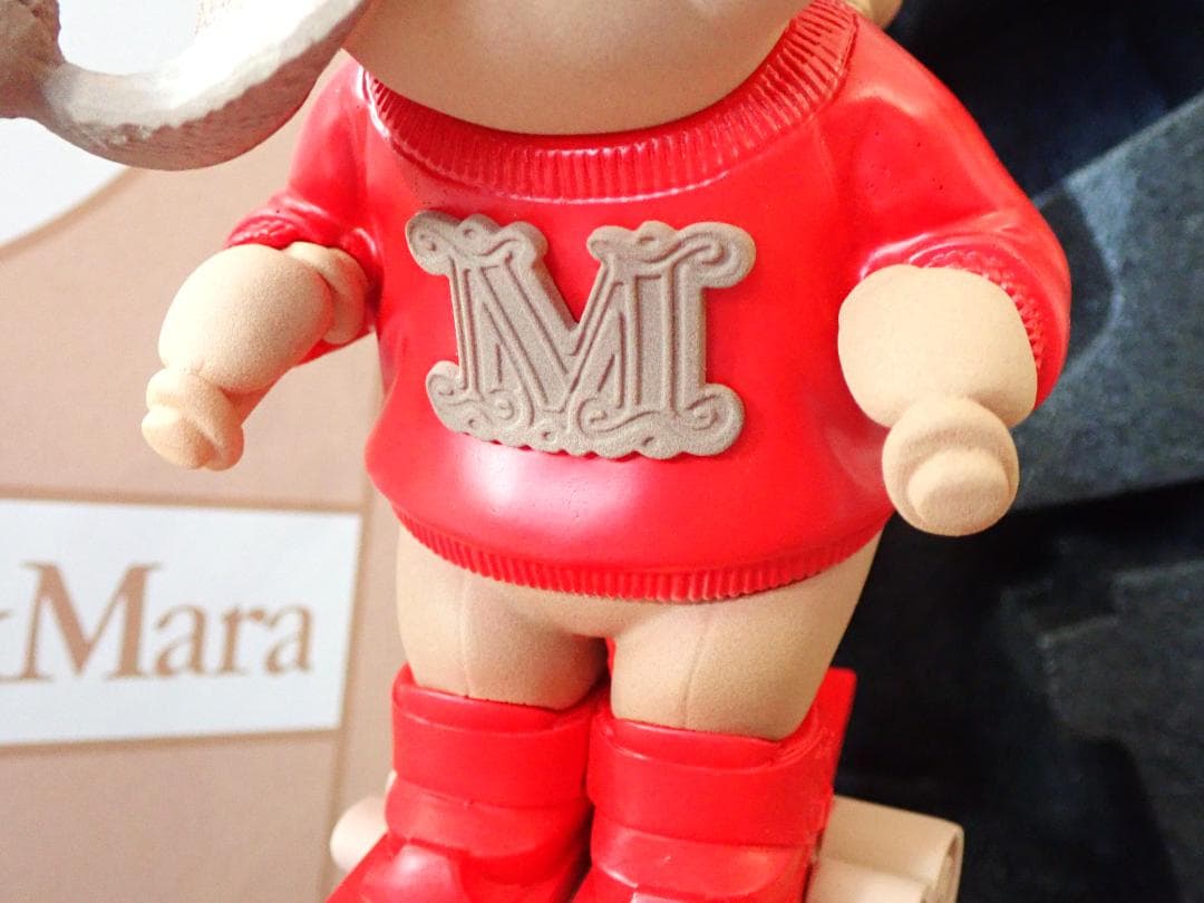 MaxMara ベアフィギュア 高25㎝ ノベルティー 非売品 TOY