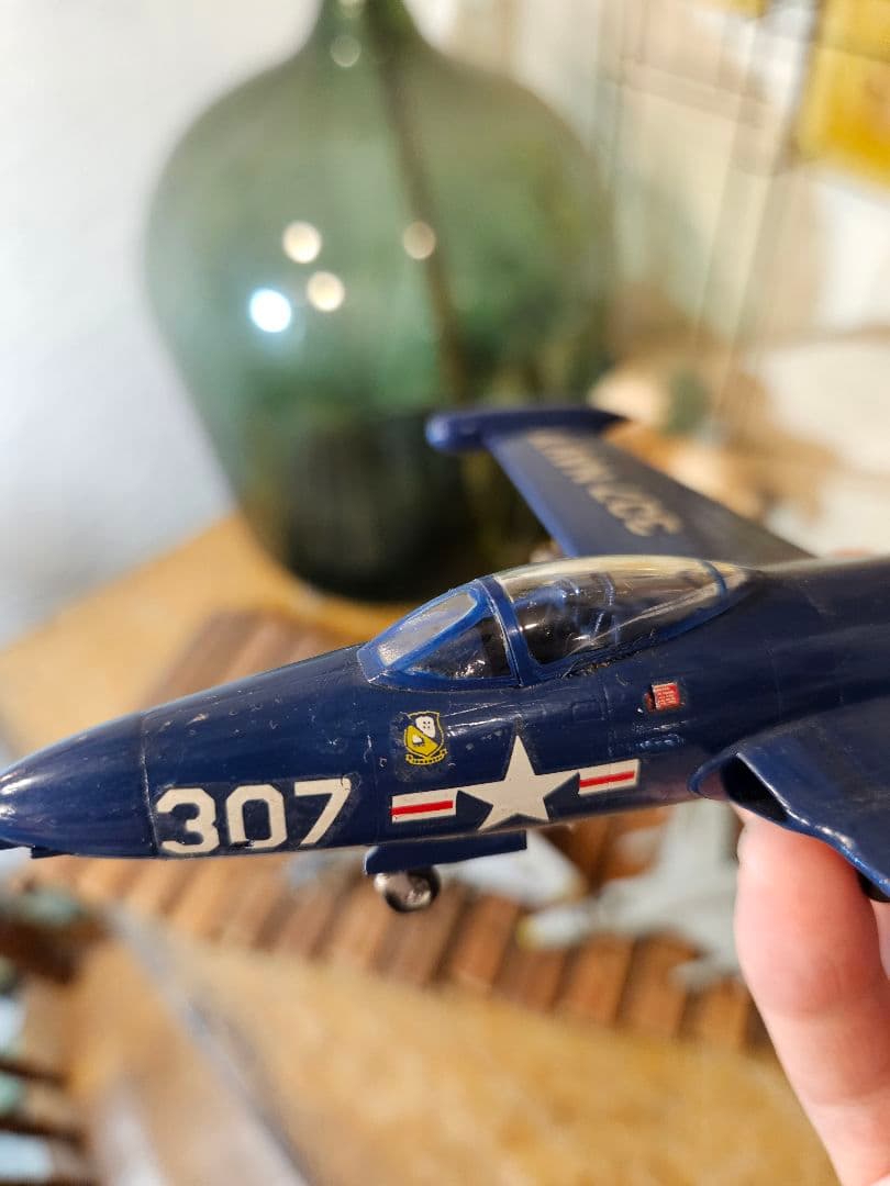 飛行機　模型　戦闘機　プラモデル　パンサー　ブルーエンジェル　コルセア