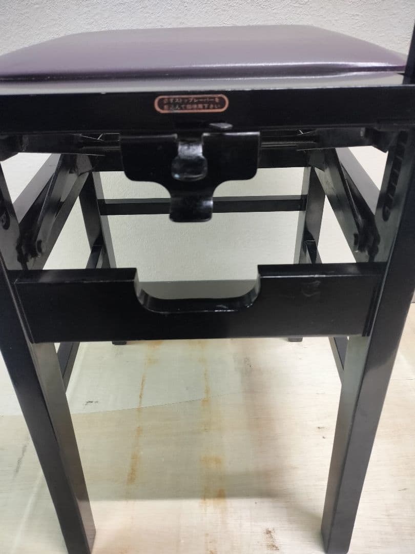 トムソン椅子　ブラック