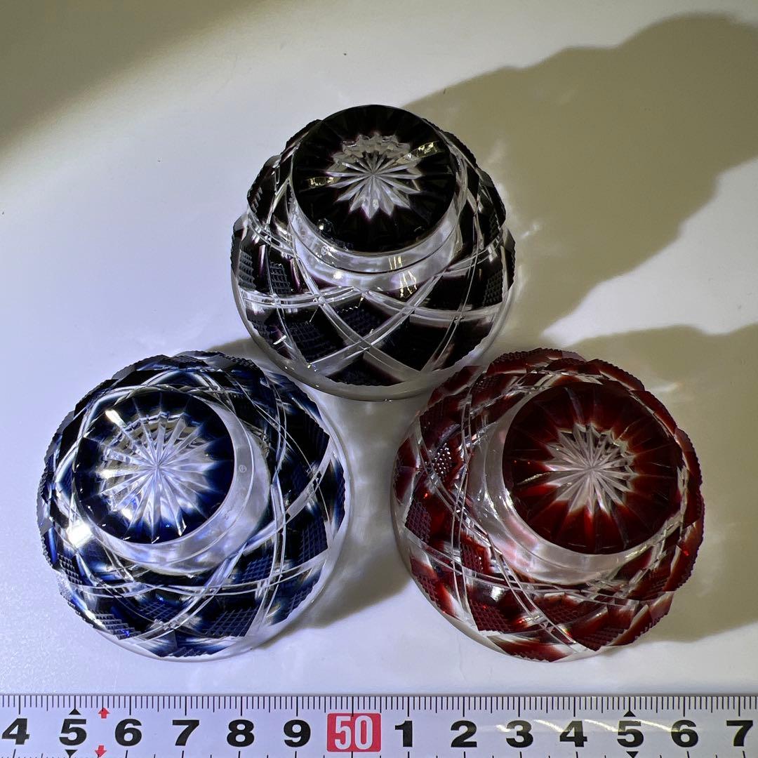 島津磯斉彬　薩摩切子色被せガラス酒杯　共箱　東Y7-1010☆1Fトルサル