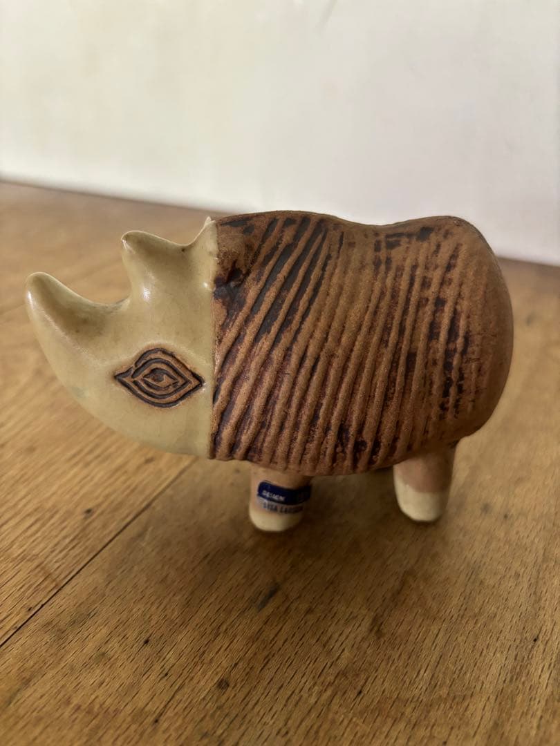 Lisa Larson リサラーソン サイ Menageriシリーズ