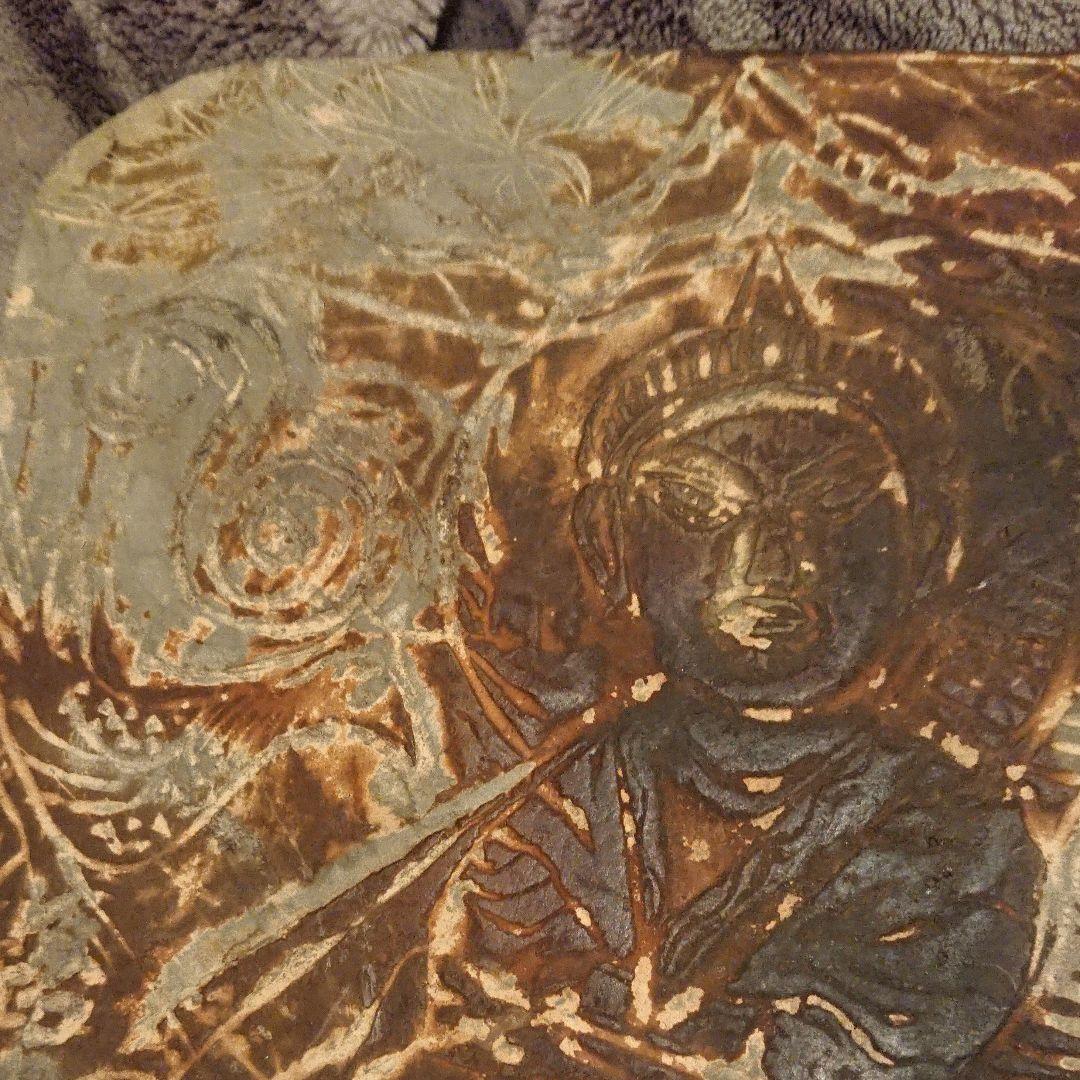 中国アンティーク 石塀 彫刻 福の神(?) 、蓮