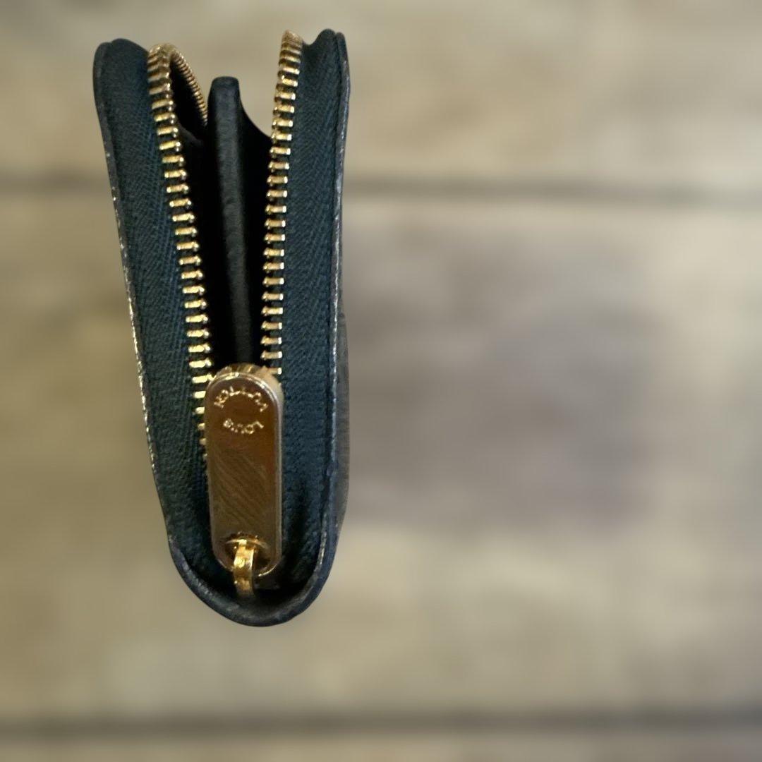 Louis Vuitton ヴェルニ　ジッピーパスケース