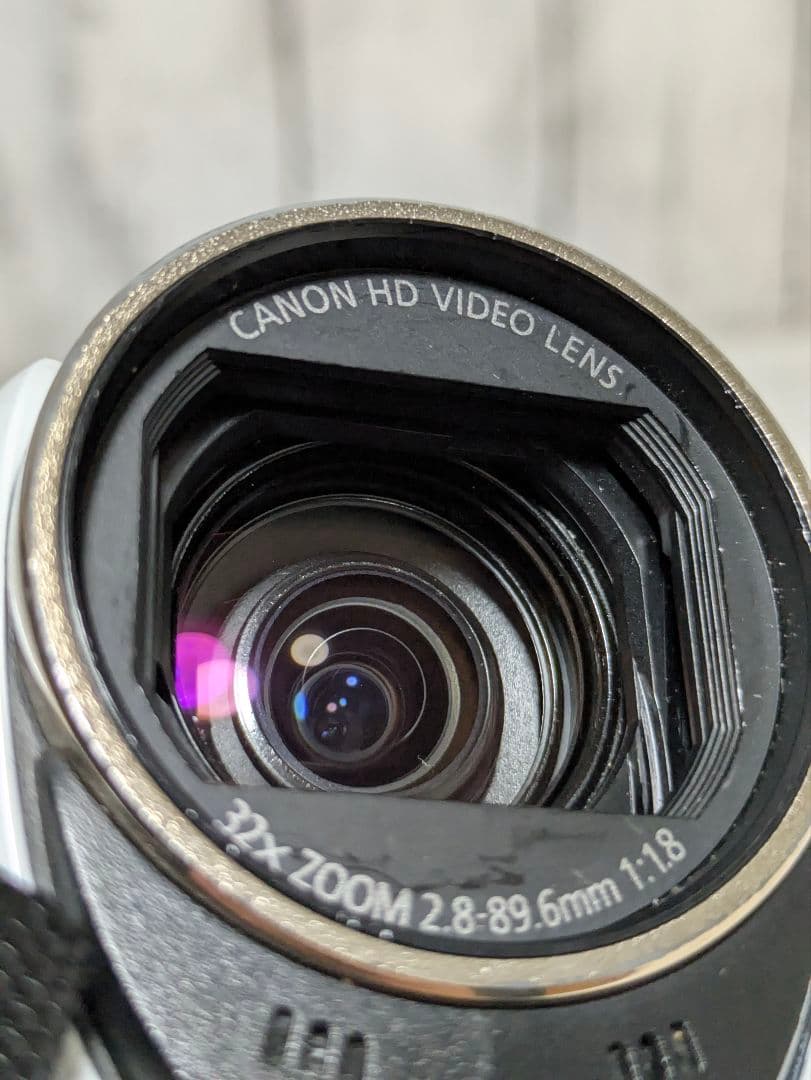 Canon　iVIS HF R52　ホワイト