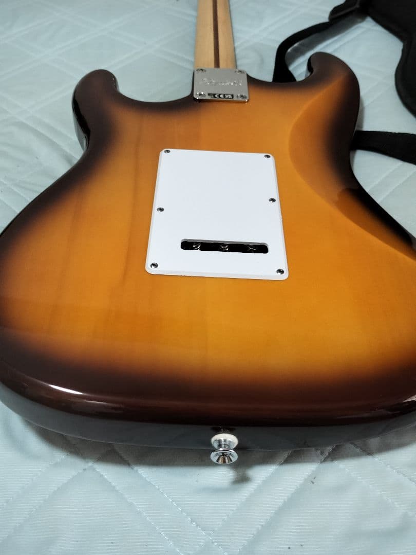 Squier スクワイヤー ストラトキャスター FSR ケースオマケ多数付