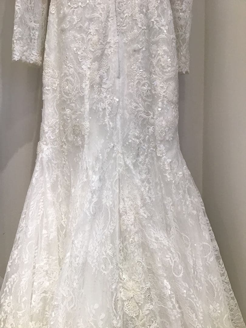 レースが綺麗ハイネック　長袖ウェディングドレス