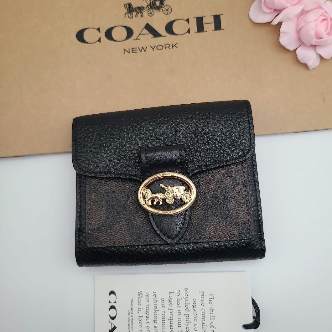 COACH　折り財布　スナップ開閉　新品　正規品