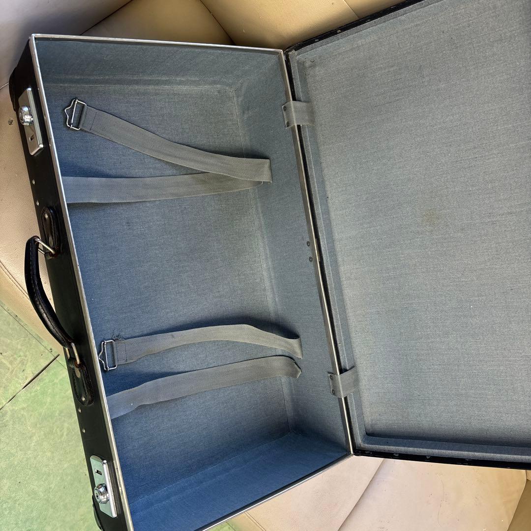 グローブトロッター、スーツケース