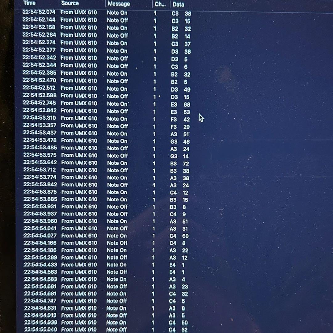 【美品】BEHRINGER ベリンガー UMX610 MIDIキーボード 動作品