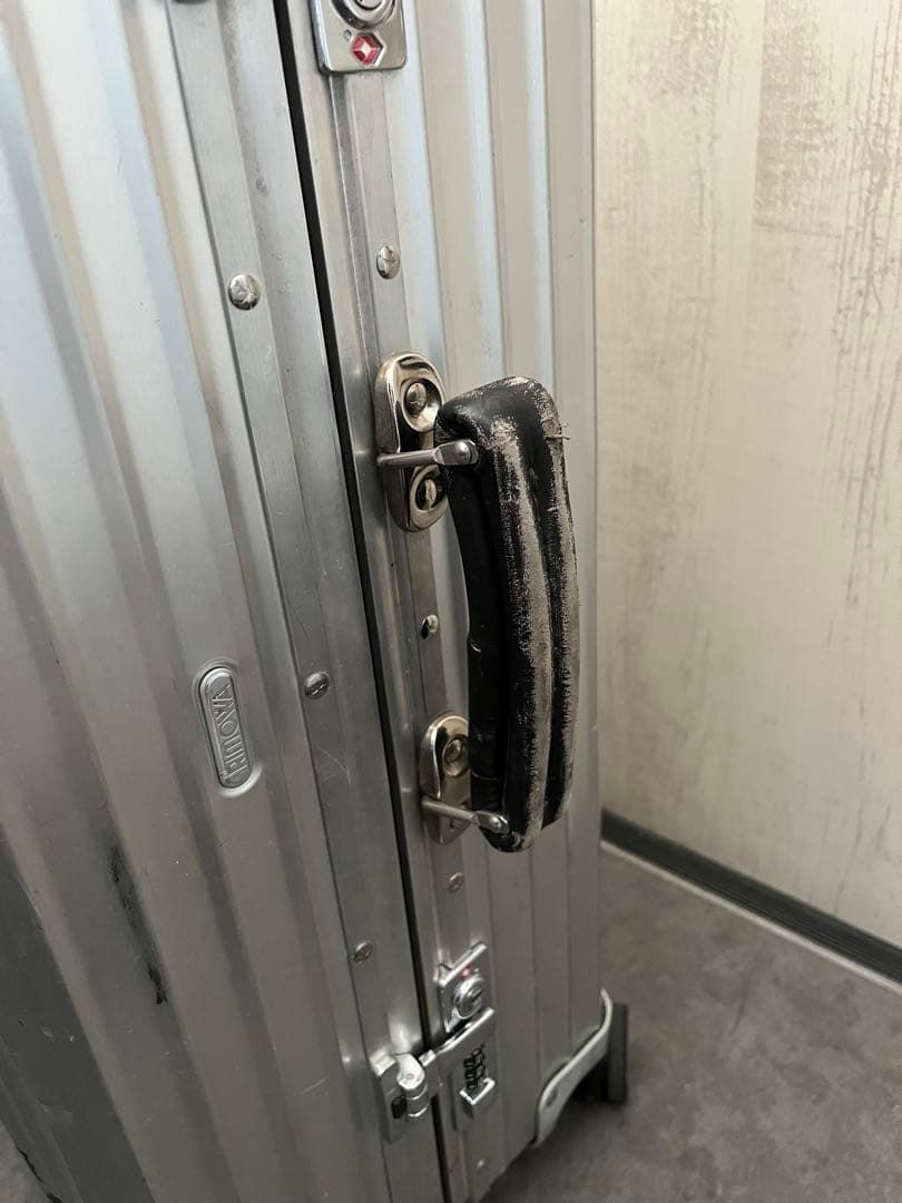 リモワ クラシックフライト 61L TSAロック4輪 廃盤モデル