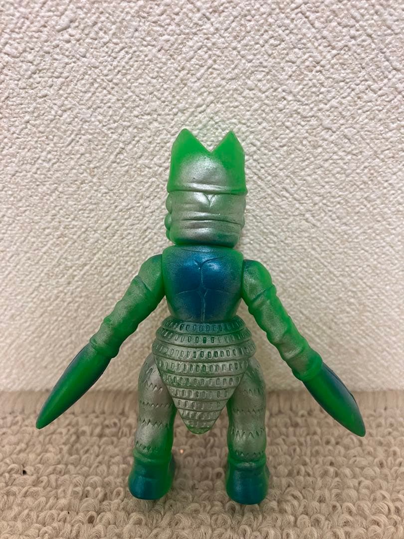 【匿名配送】ブルマァク バルタン星人 ソフビ 円谷プロ 緑 ウルトラマン