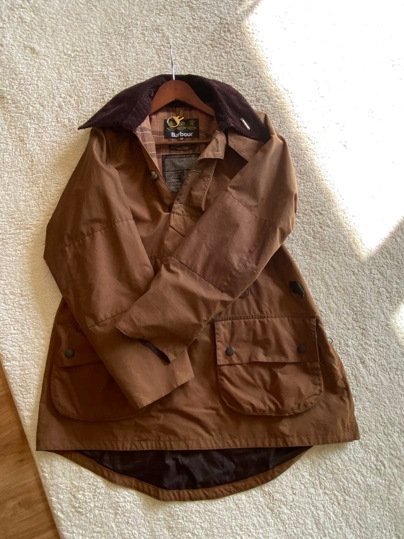 Barbour ブラウンアウター コーデュロイ襟　プルオーバータイプ。