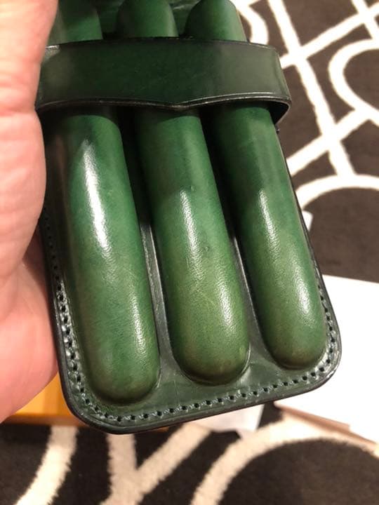 Flathority by Le Bonheur  ペンケース　3本入り　緑色