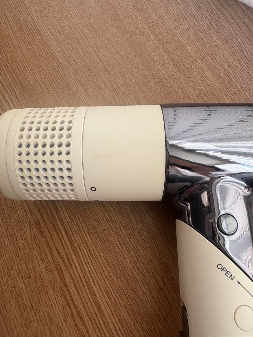 KINUJO 絹女 ヘアドライヤー ホワイト