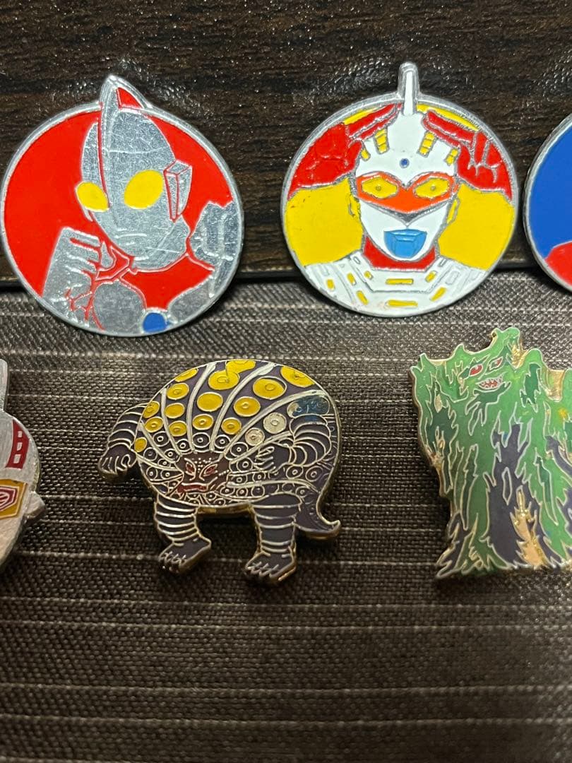 昭和の宝物 ウルトラマン シリーズピンバッジ