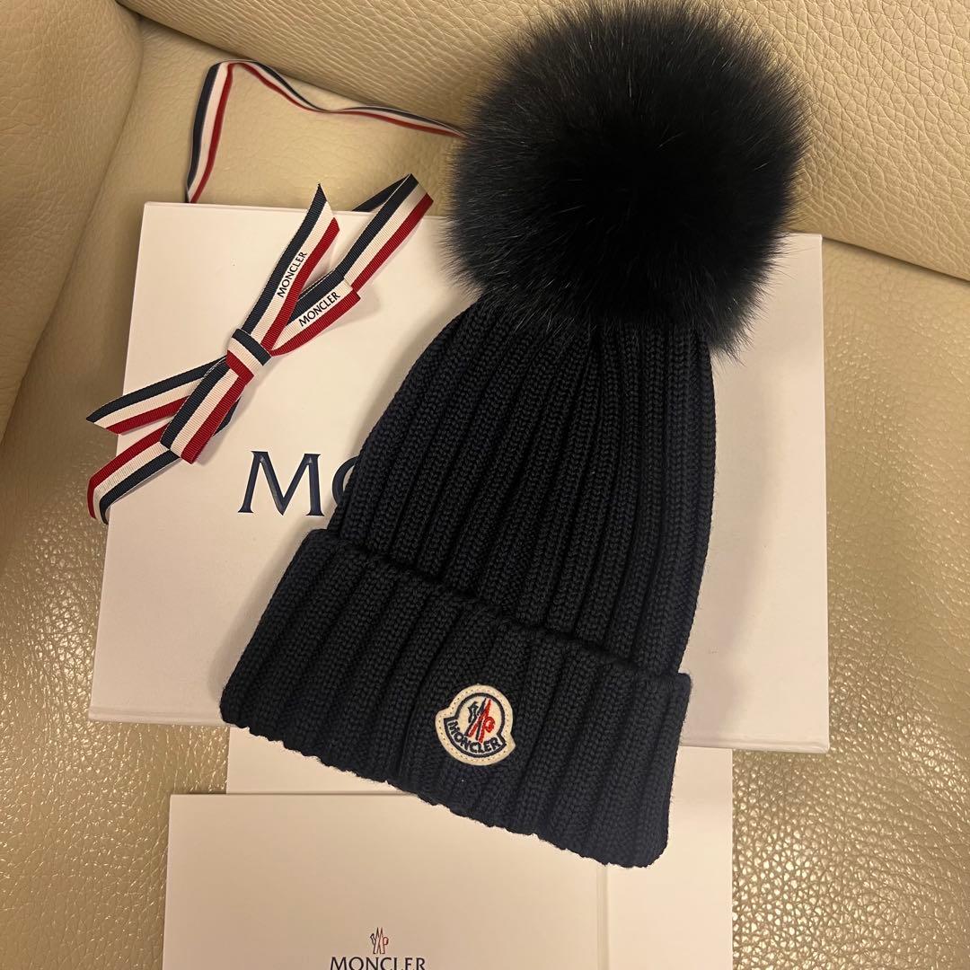 【新品】モンクレール　ニット帽　ブラック