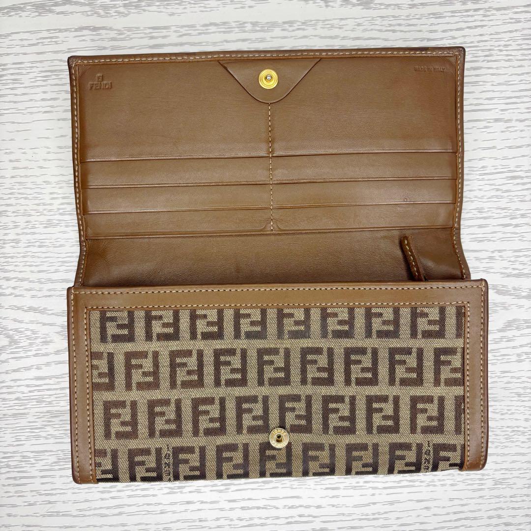 極美品　FENDI フェンディ　長財布　二つ折り　S8068