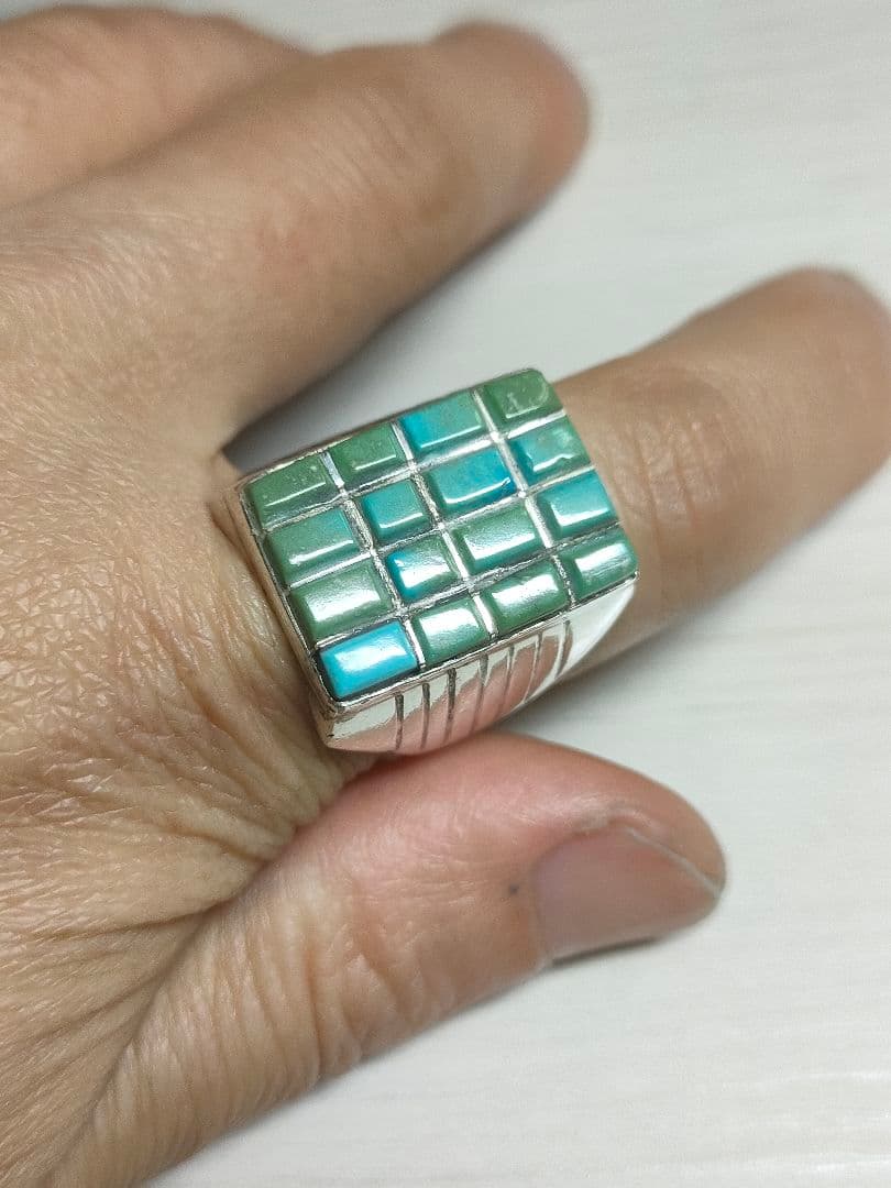 スクエアターコイズSILVERリング(ズニ族、STERLING刻印、インレイ)