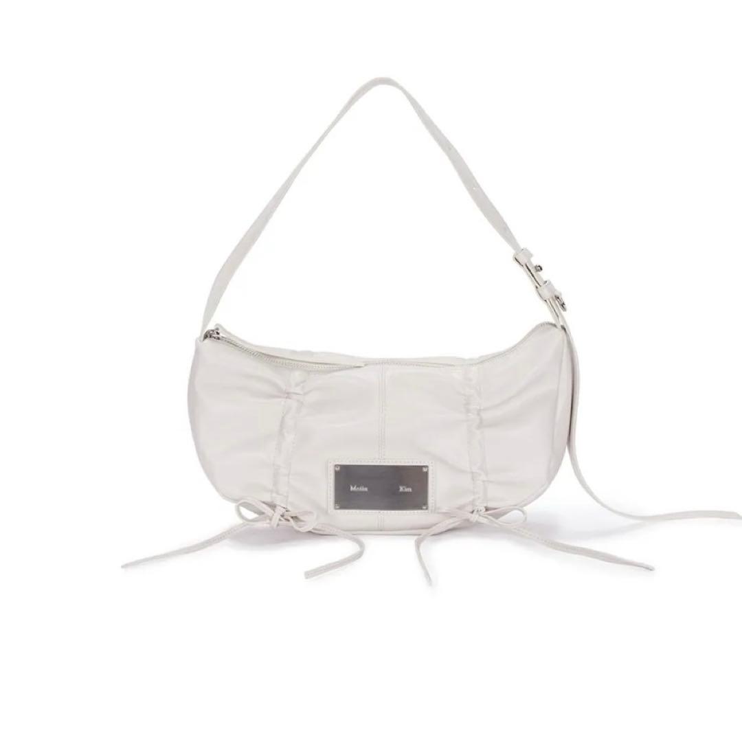 バッグ MATIN KIM HALF SHIRRING RIBBON ROUND BAG