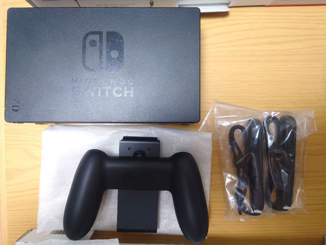 Nintendo Switch 本体周辺機器Proコン、microSDカード付き