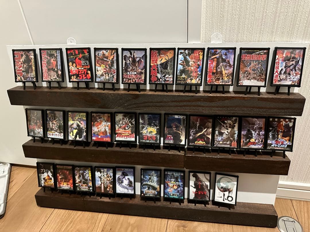 ゴジラ　ミニポスター　コンプリート　飾り台（自作）つき