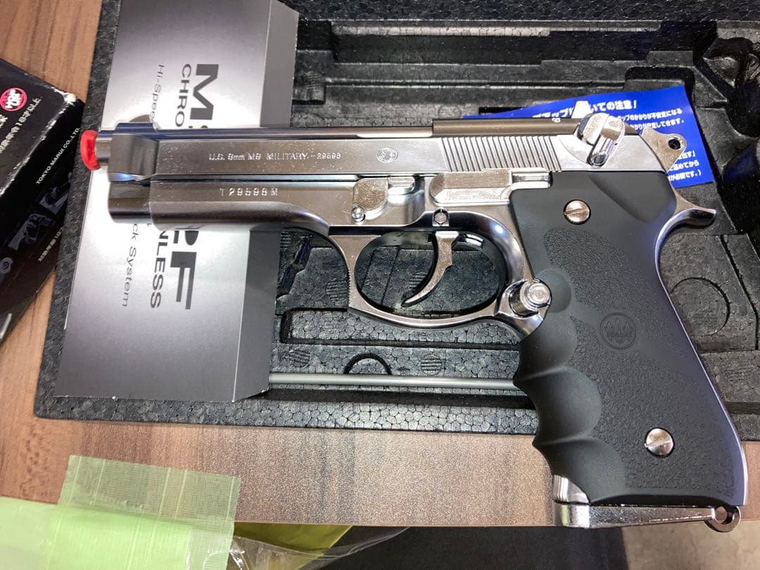 東京マルイ M92F クロームステンレスモデル