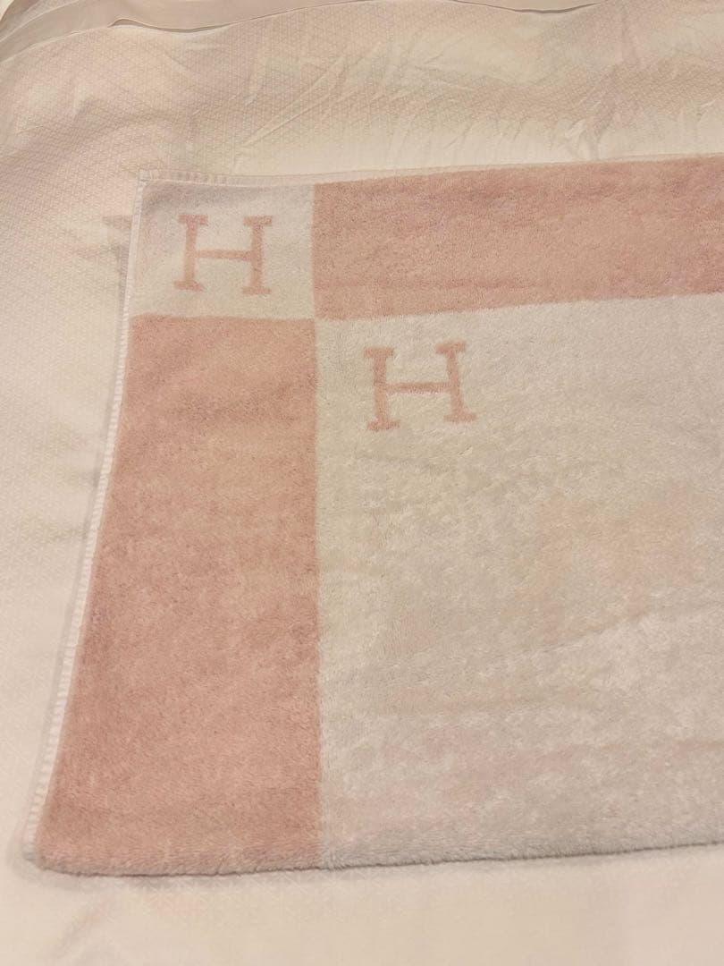 エルメス　HERMES バスタオル　アヴァロン　ピンク