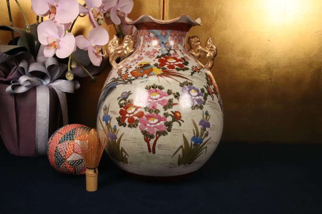 薩摩焼　勇仙作　色絵金彩花鳥図獅子耳　大花瓶　花器　壷　高さ38cm　BE716