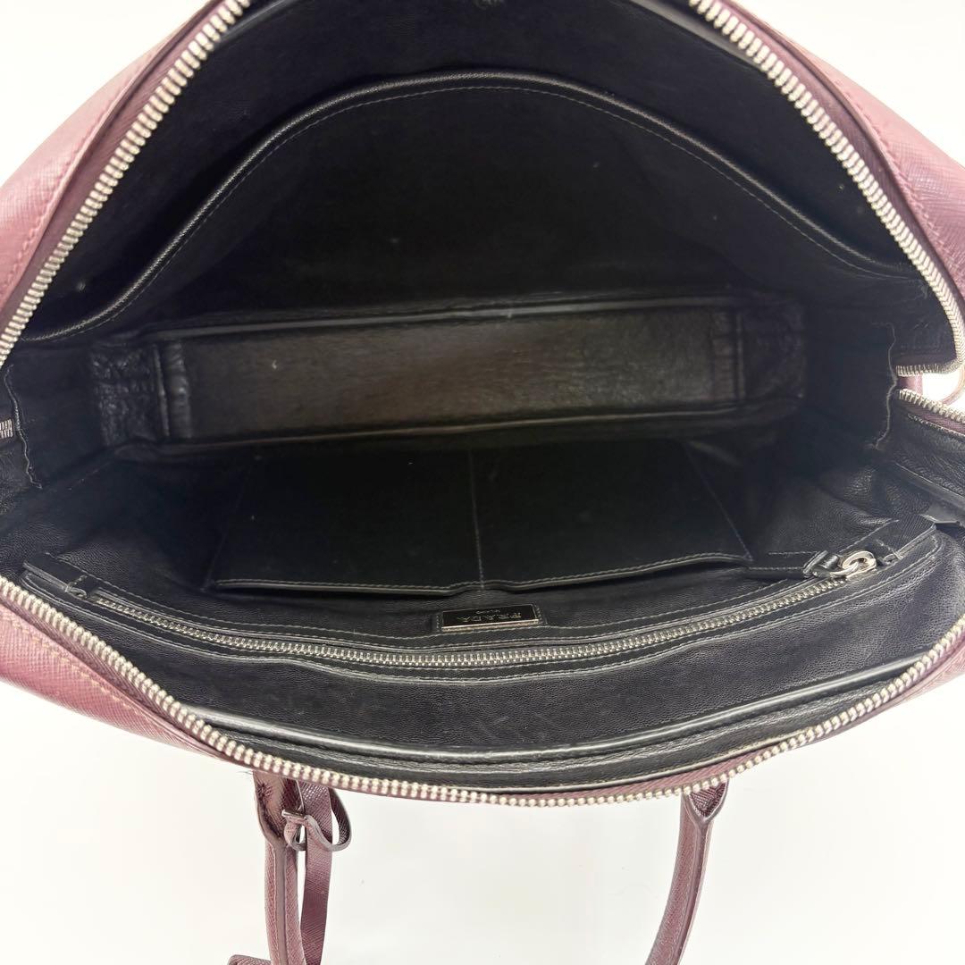 PRADA　ビジネスバック　2way　サフィアーノレザー　三角ロゴ　ボルドー