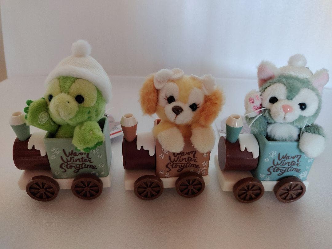 ダッフィーフレンズストラップ　ぬいぐるみバンド　リゾート限定2022寅ピンバッジ