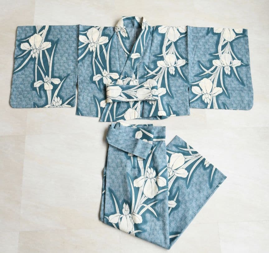 utatane セパレート高級変わり織 二部式浴衣3点セット　鈍青に菖蒲　古典柄