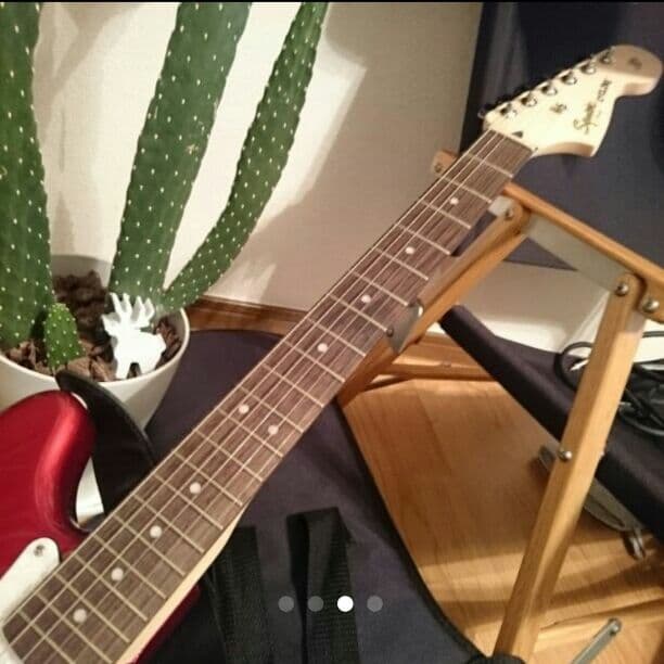 値段交渉可能Squier by Fender FSR Cyclone