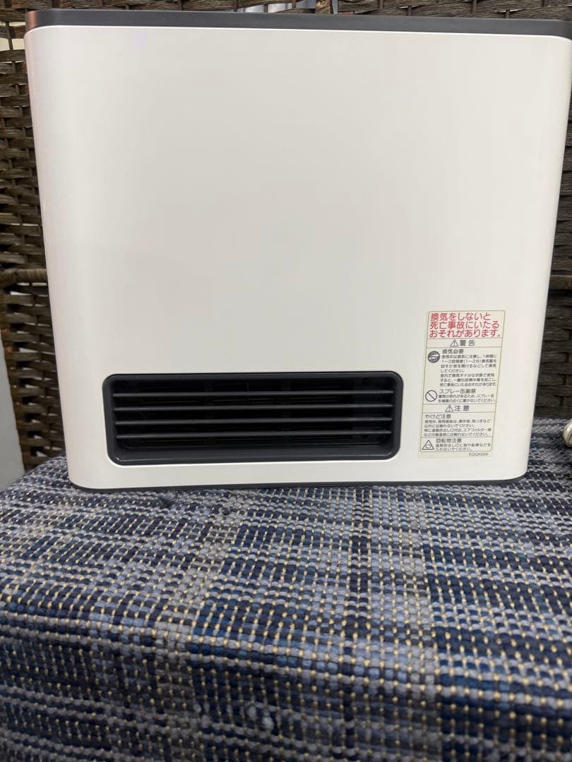 【洗浄消毒作業済】ノーリツ　ガスファンヒーター　都市ガスGFH-2402S-W5