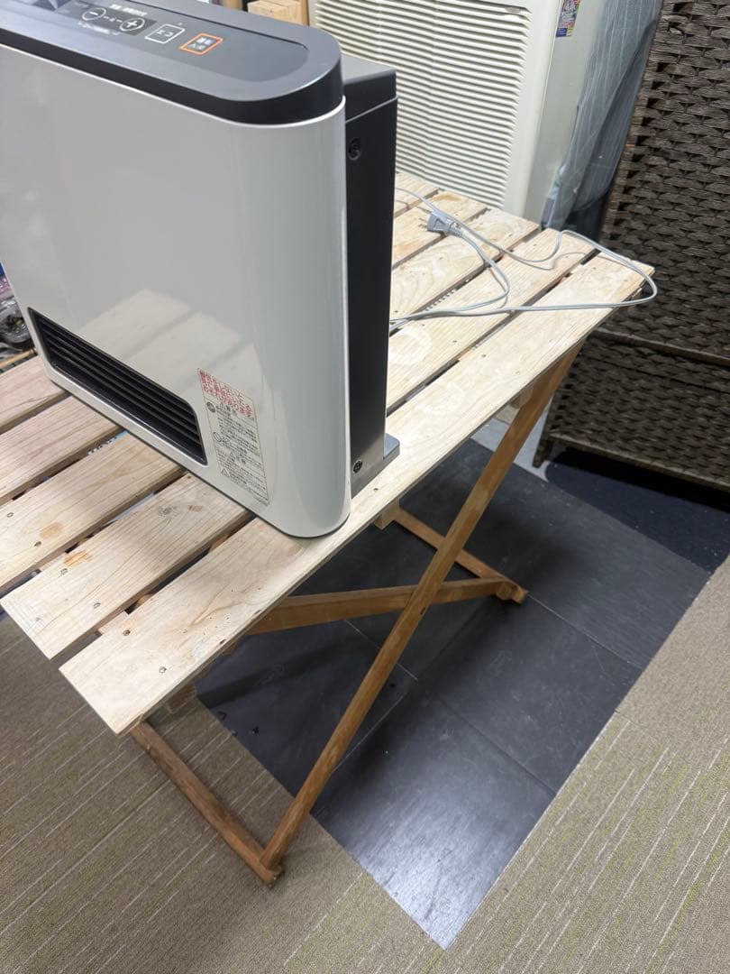 【洗浄消毒作業済】ノーリツ　ガスファンヒーター　都市ガスGFH-2402S-W5