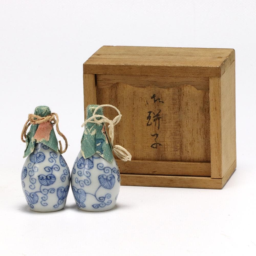 305B 葵文 雛徳利 対 箱付 染付  ミニチュア徳利 雛祭り 高さ5㎝