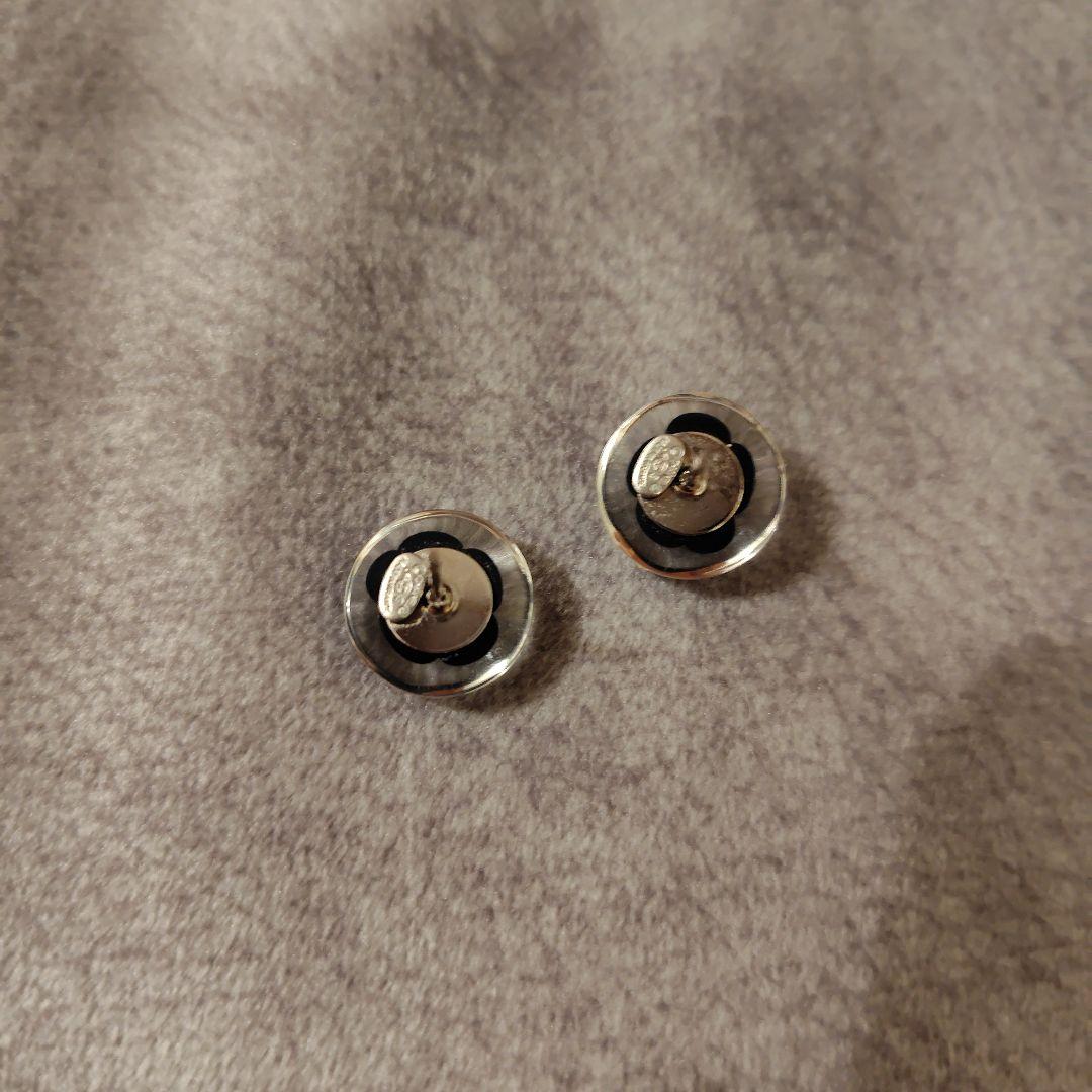 CHANEL フラワーモチーフピアス