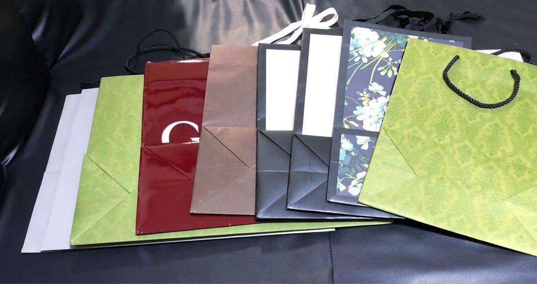 グッチ　バレンシアガ　財布空箱、小物空箱、保存袋、リボン、ショッパー　ブルームス