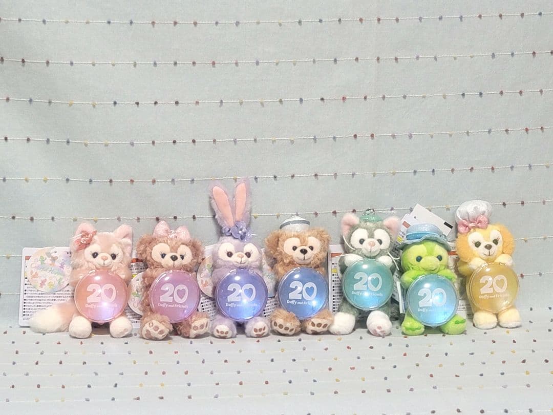 最新❤️ 20周年 カラフルハピネス ぬいぐるみバッジ ぬいぐるみチャーム