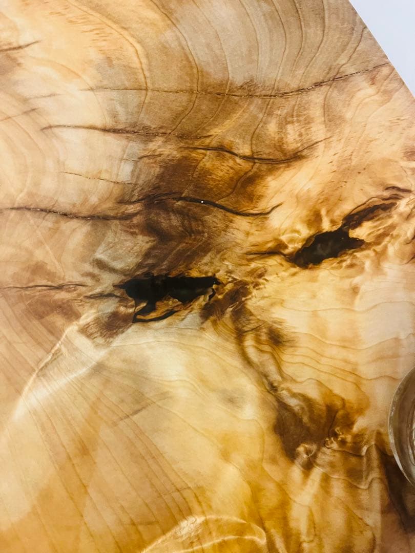 レジンテーブル　ソファテーブル　サイドテーブル　コーヒーテーブル　栃の木