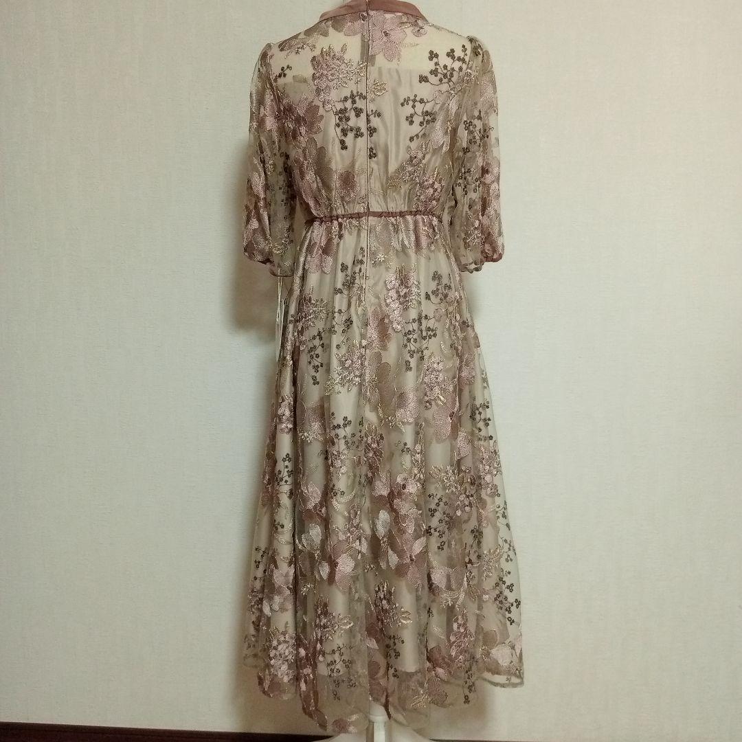 【新品未使用】formforma ロングワンピース　総刺繍 13号 ピンク系