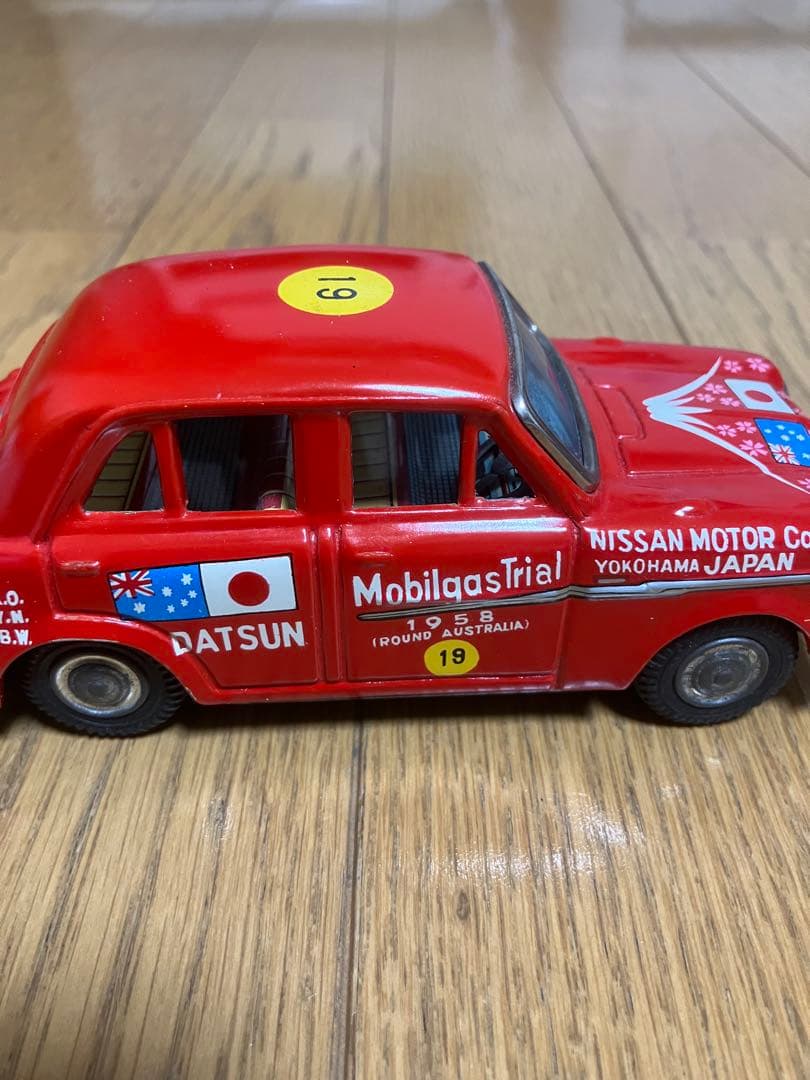 昭和レトロ　BCバンダイ　豪州ラリーダットサン富士号　ブリキ