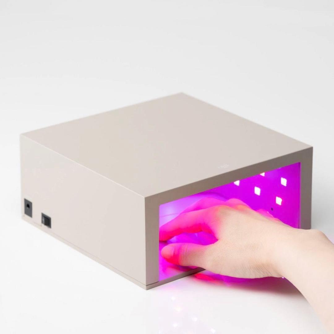 oui nails ネイルライト 美容機能付き