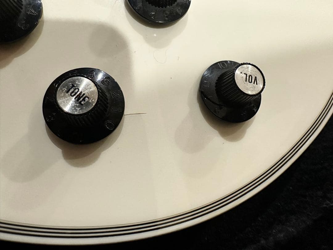 EDWARDS レスポールカスタム　ギター　ホワイト　ハードケース付き