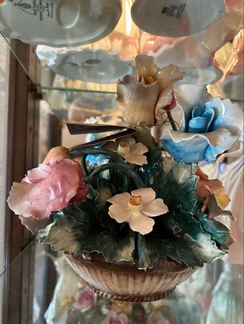 カポディモンテ　陶花　オブジェ　イタリア　チューリップ