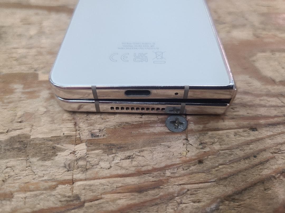 ジャンク SAMSUNG GALAXY Z FOLD