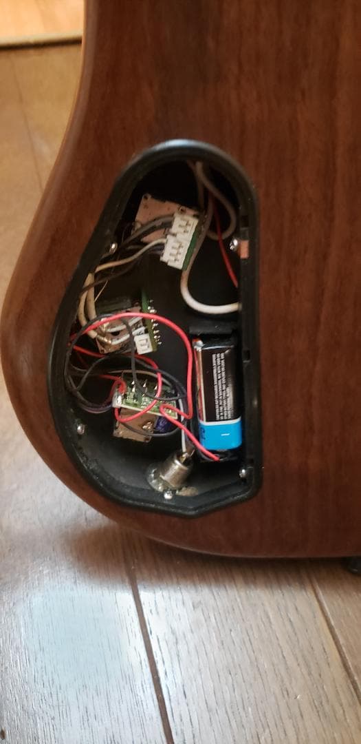 Warwick thumbベースbolt-on　4弦