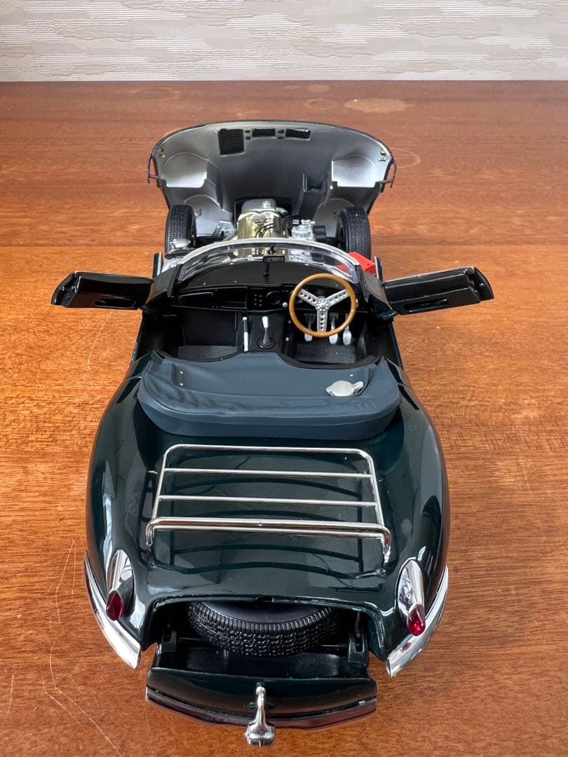 No470ミニカー1/18 AUTO art JAGUAR XKSS